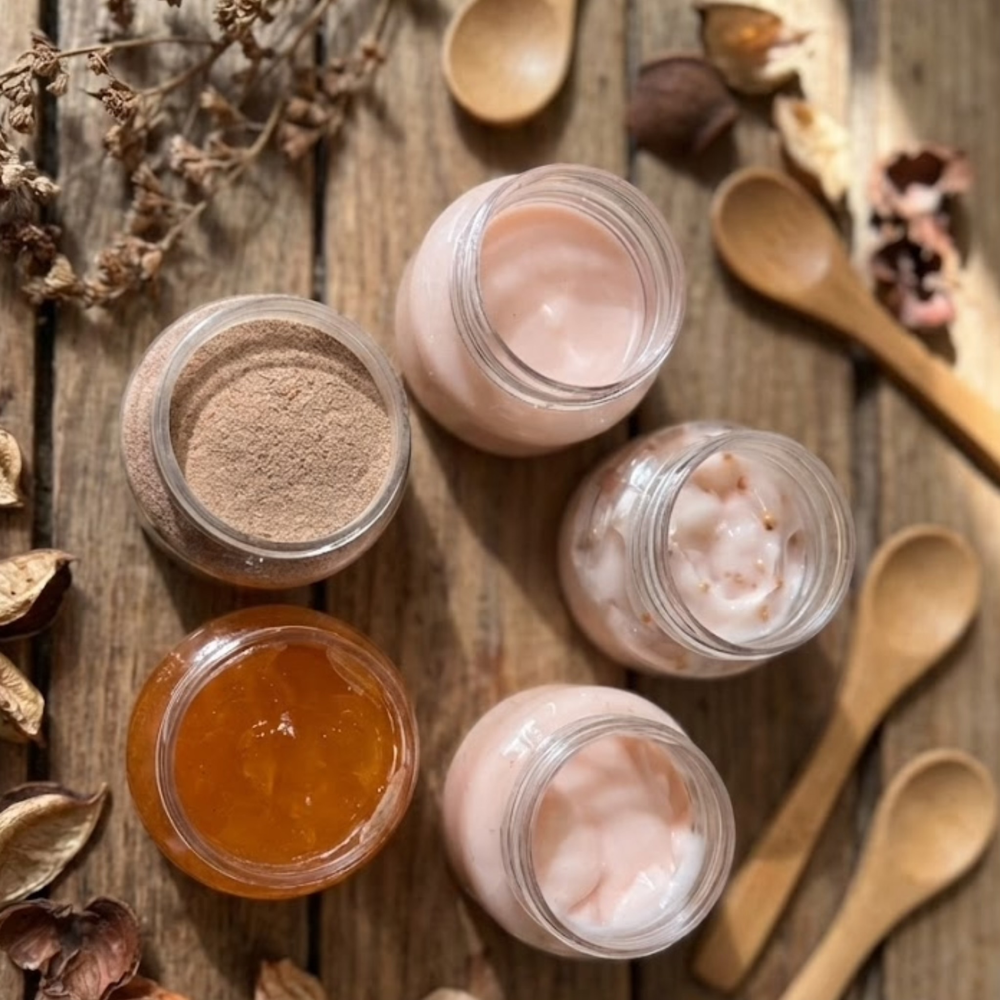 Homemade Manjistha Facial Kit